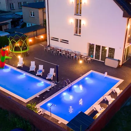 Apartment Pod Winogronem - Z Basenem I Wyzywieniem Pobierowo
