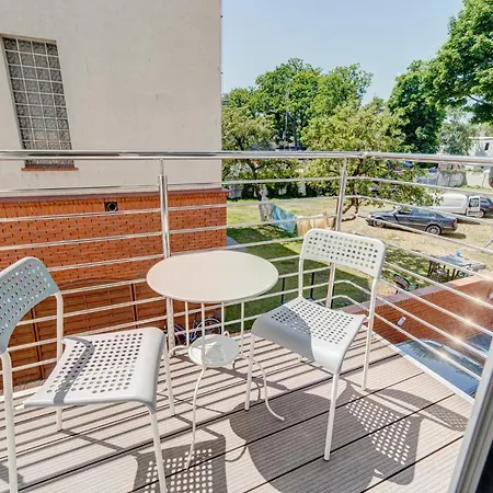 Apartment Pod Winogronem - Z Basenem I Wyzywieniem Pobierowo