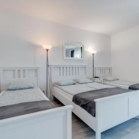 Pod Winogronem - Z Basenem I Wyzywieniem Apartment Pobierowo