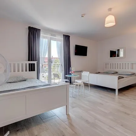 Pod Winogronem - Z Basenem I Wyzywieniem 波别罗沃