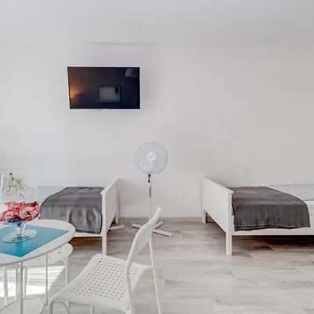 Pod Winogronem - Z Basenem I Wyzywieniem