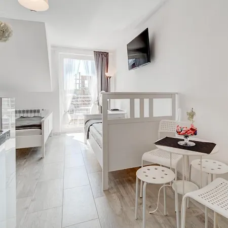 Pod Winogronem - Z Basenem I Wyzywieniem Apartamento *