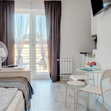 Apartamento Pod Winogronem - Z Basenem I Wyzywieniem *