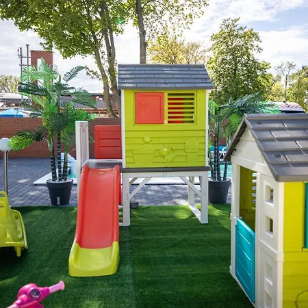 Apartment Pod Winogronem - Z Basenem I Wyzywieniem