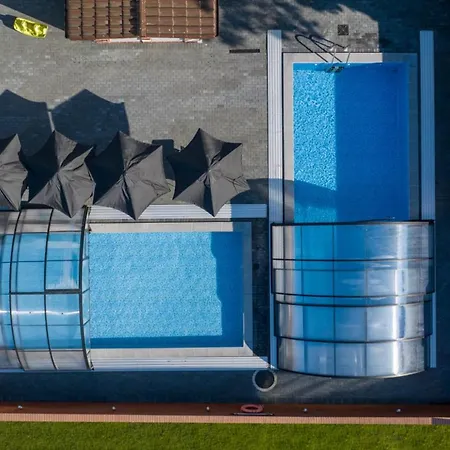 Pod Winogronem - Z Basenem I Wyzywieniem Apartamento *