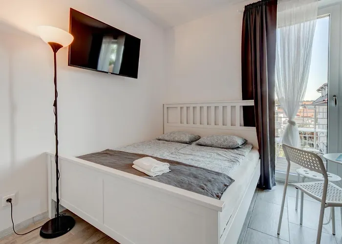 Apartament Pod Winogronem - Z Basenem I Wyżywieniem Pobierowo