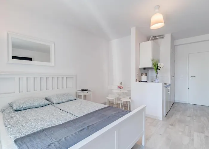 Apartament Pod Winogronem - Z Basenem I Wyżywieniem *