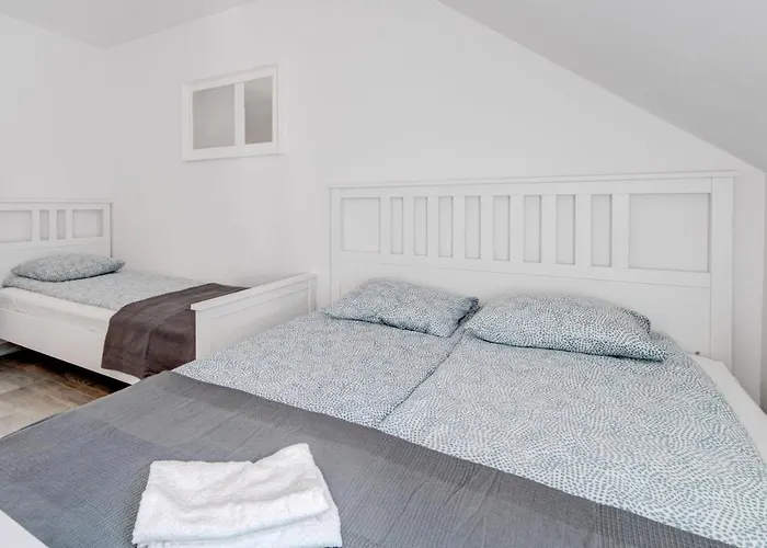 Pod Winogronem - Z Basenem I Wyżywieniem Apartament Pobierowo