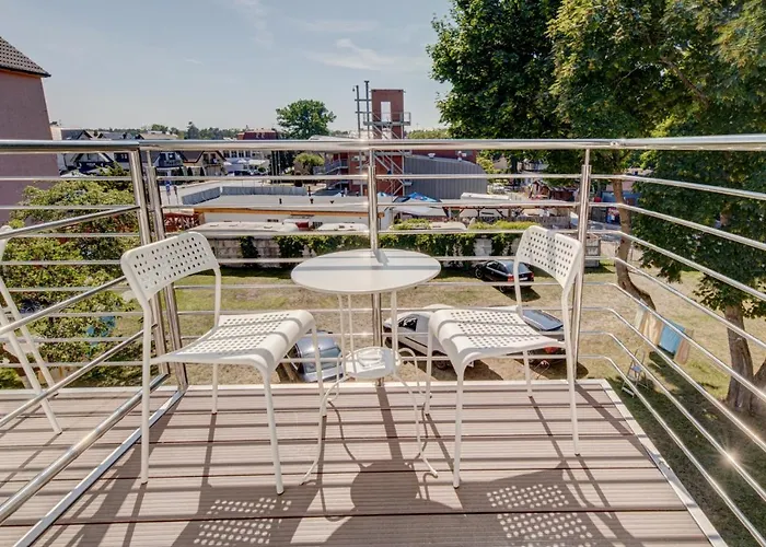 Pod Winogronem - Z Basenem I Wyzywieniem Appartamento