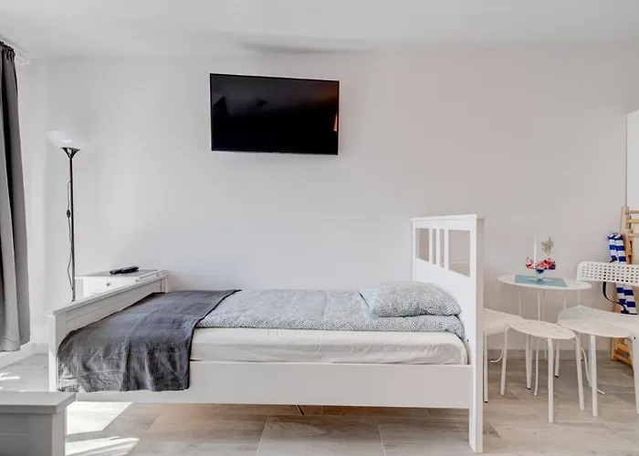 Apartament Pod Winogronem - Z Basenem I Wyżywieniem