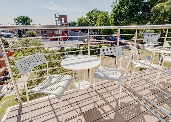 Pod Winogronem - Z Basenem I Wyżywieniem * Pobierowo